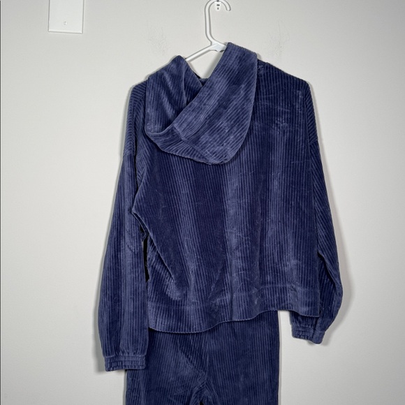 Aerie SET - Groove-On Velour Hoodie and Flare Pants in Fresh Bright - S - Picture 6 of 6